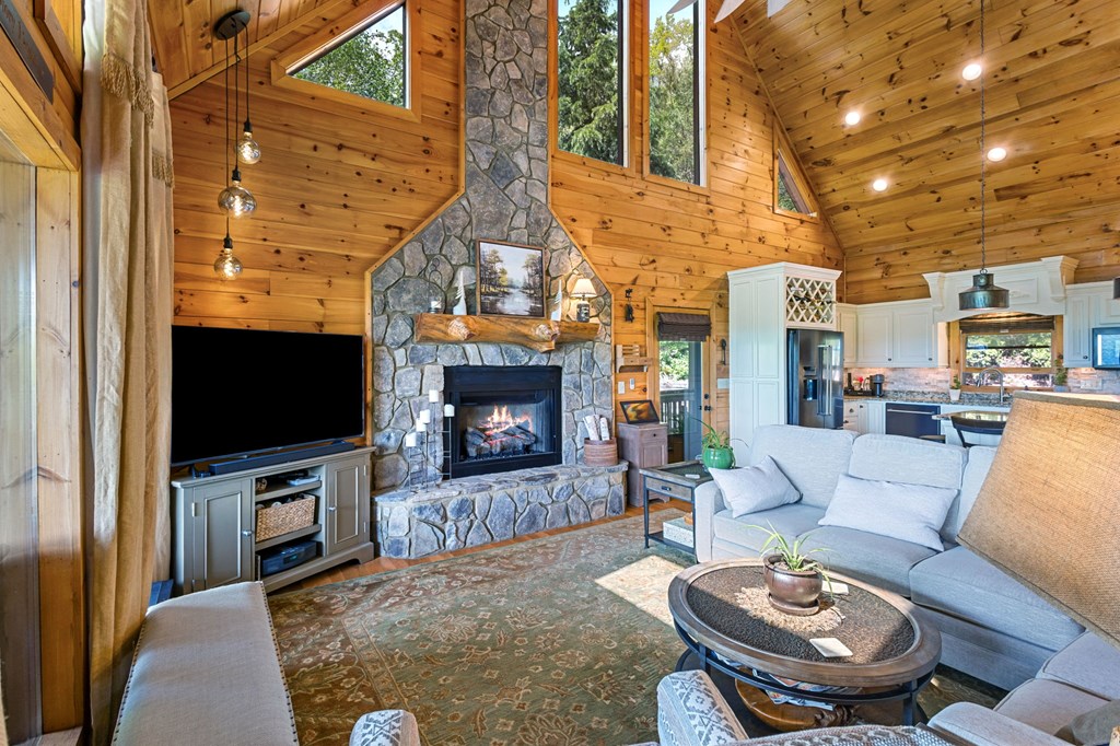 415094 Blue Ridge Residential