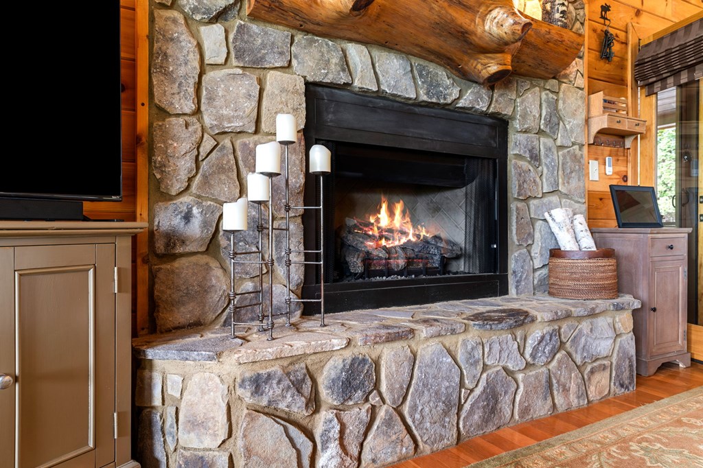 415094 Blue Ridge Residential