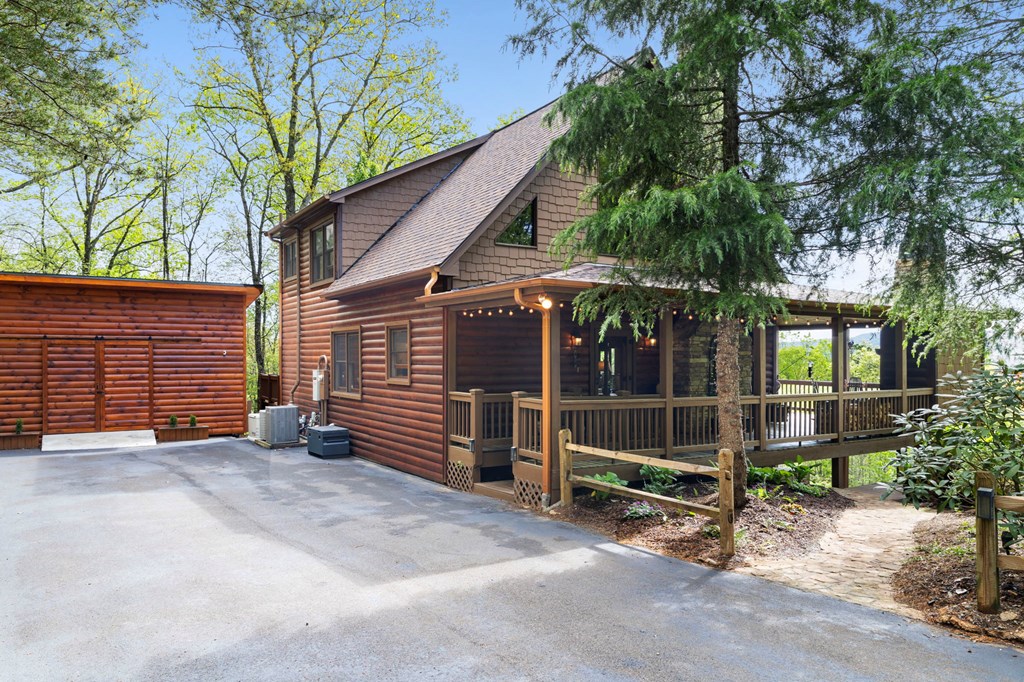 415094 Blue Ridge Residential