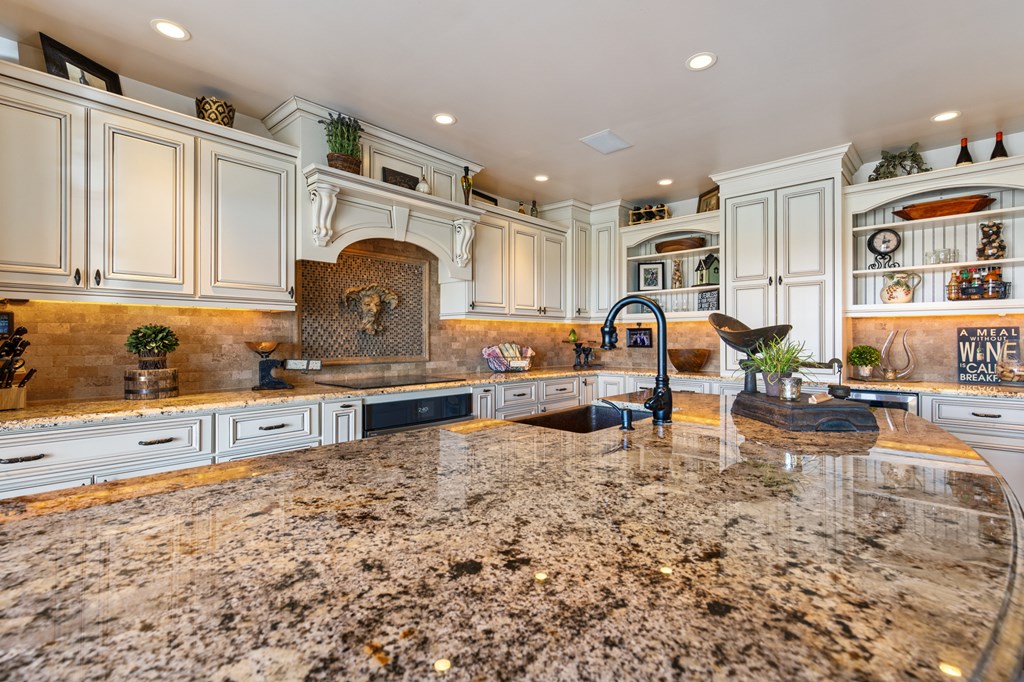 415095 Morganton Residential