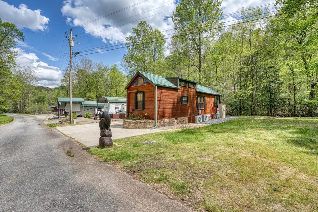 415099 Hiawassee Residential