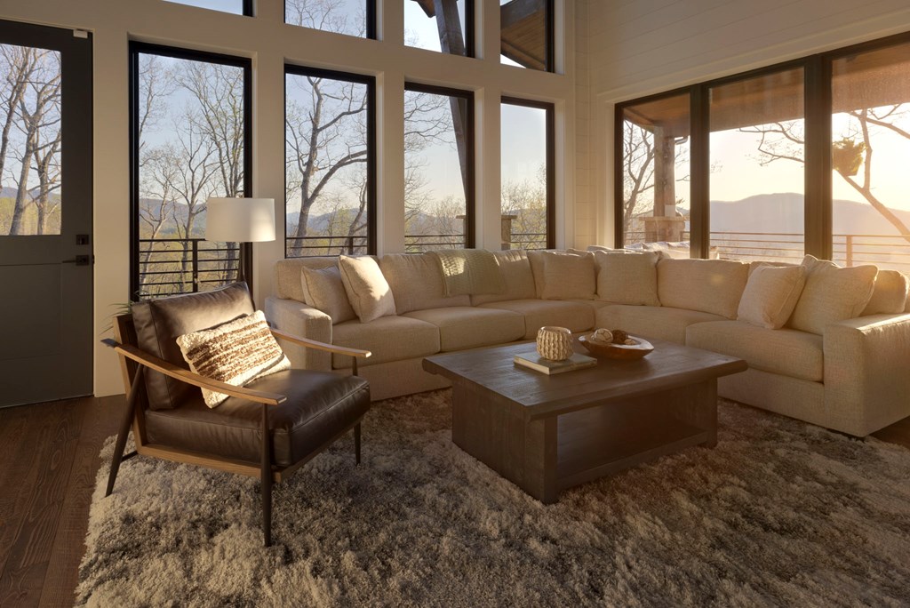 415106 Young Harris Residential