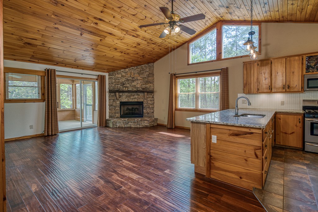 415115 Blairsville Residential