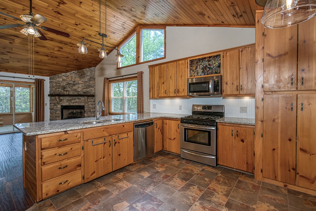 415115 Blairsville Residential