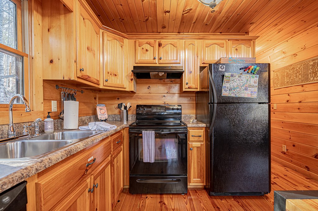 415121 Blue Ridge Residential
