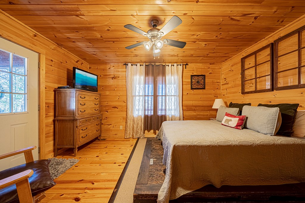 415121 Blue Ridge Residential
