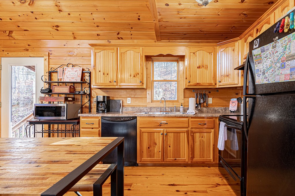 415121 Blue Ridge Residential