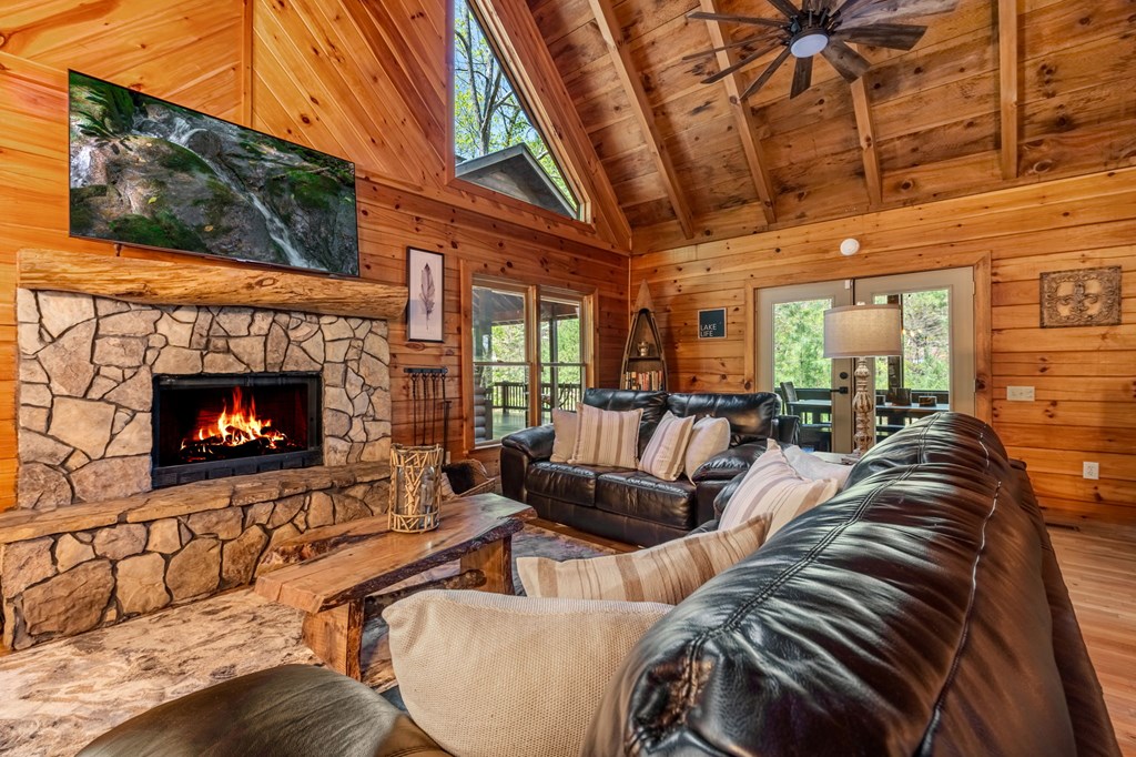 415122 Blue Ridge Residential