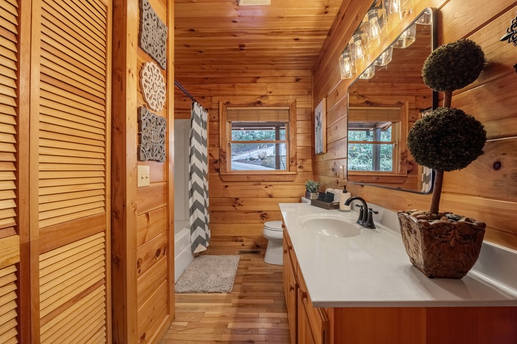 415122 Blue Ridge Residential