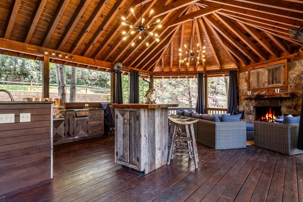 415122 Blue Ridge Residential