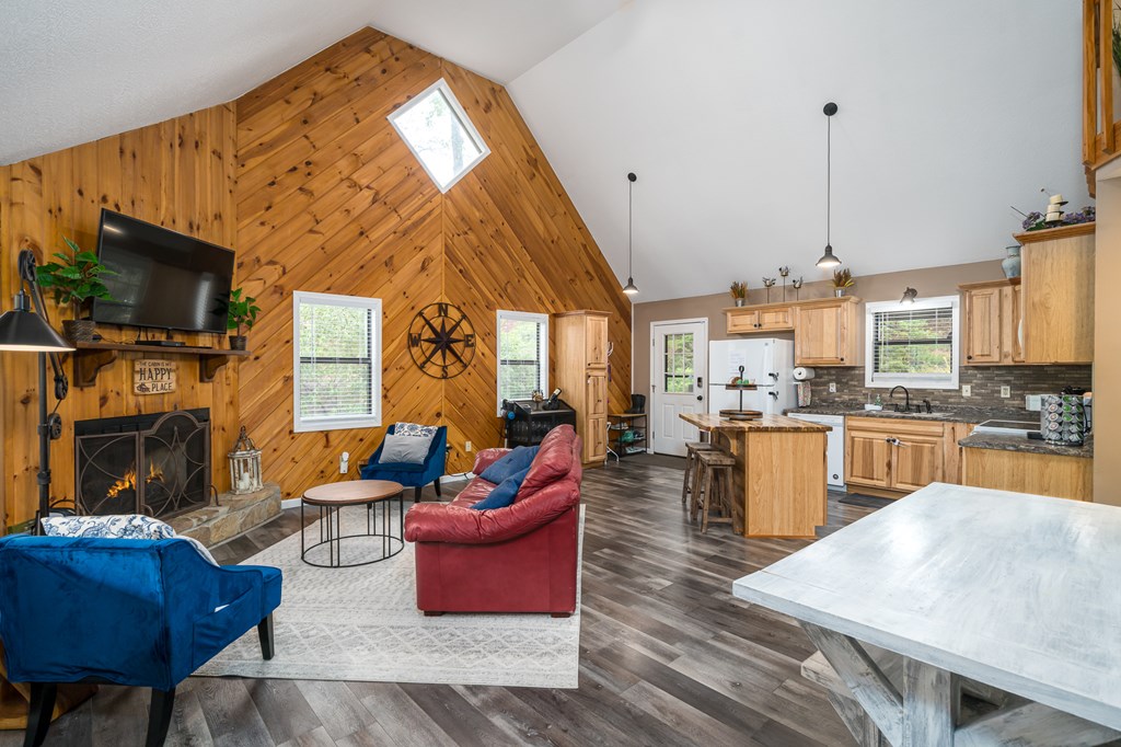 415126 Blairsville Residential