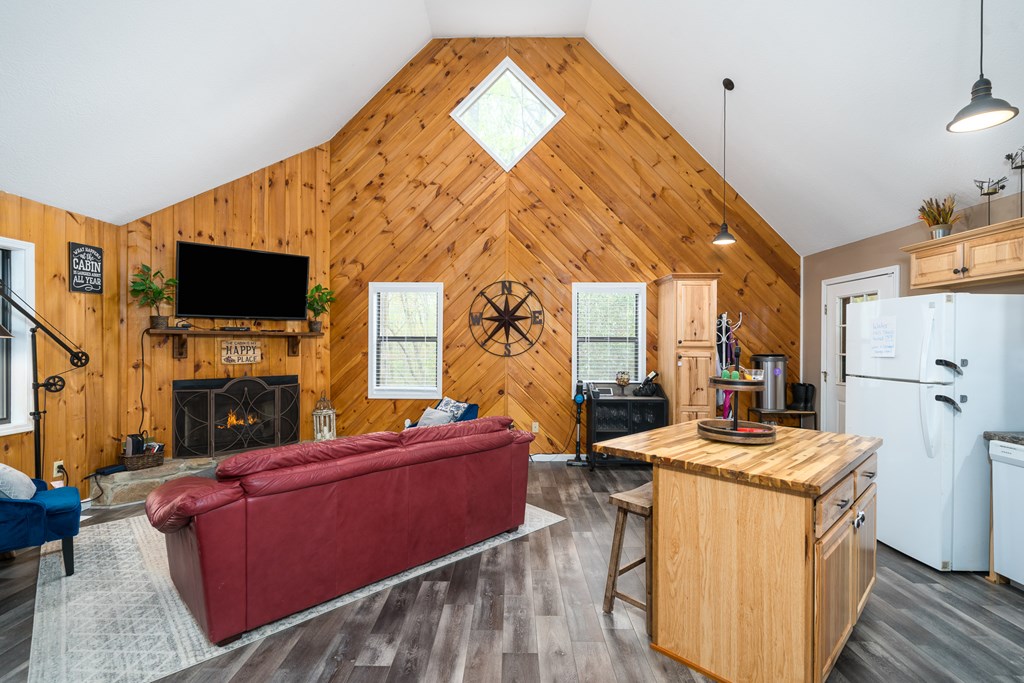 415126 Blairsville Residential