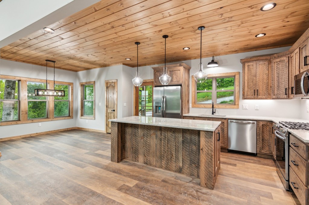 415128 Ellijay Residential