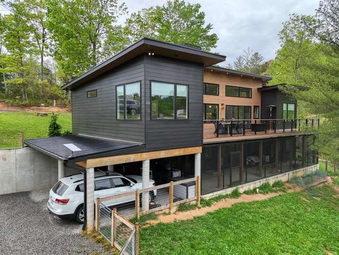 415138 Young Harris Residential