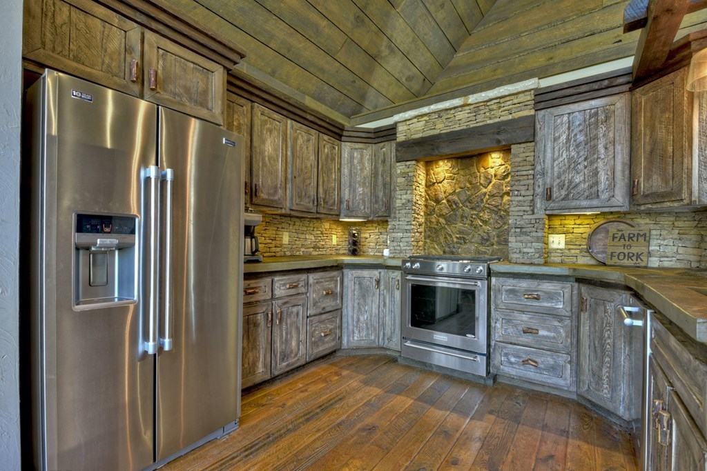 415146 Morganton Residential