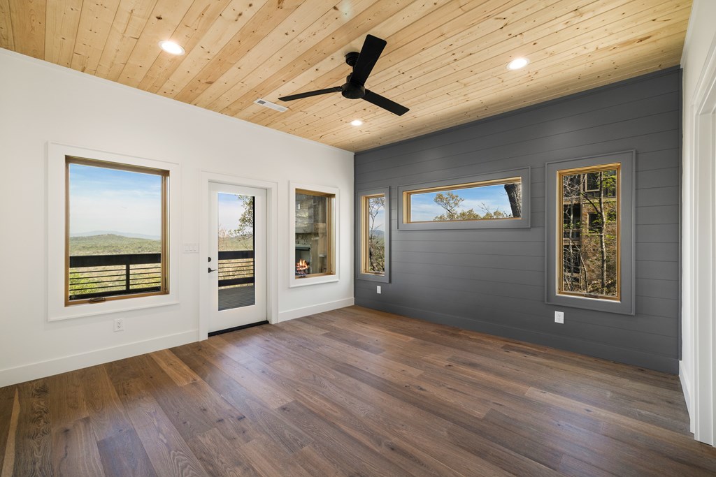 415150 Mineral Bluff Residential