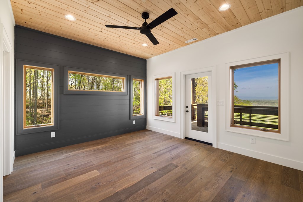 415150 Mineral Bluff Residential