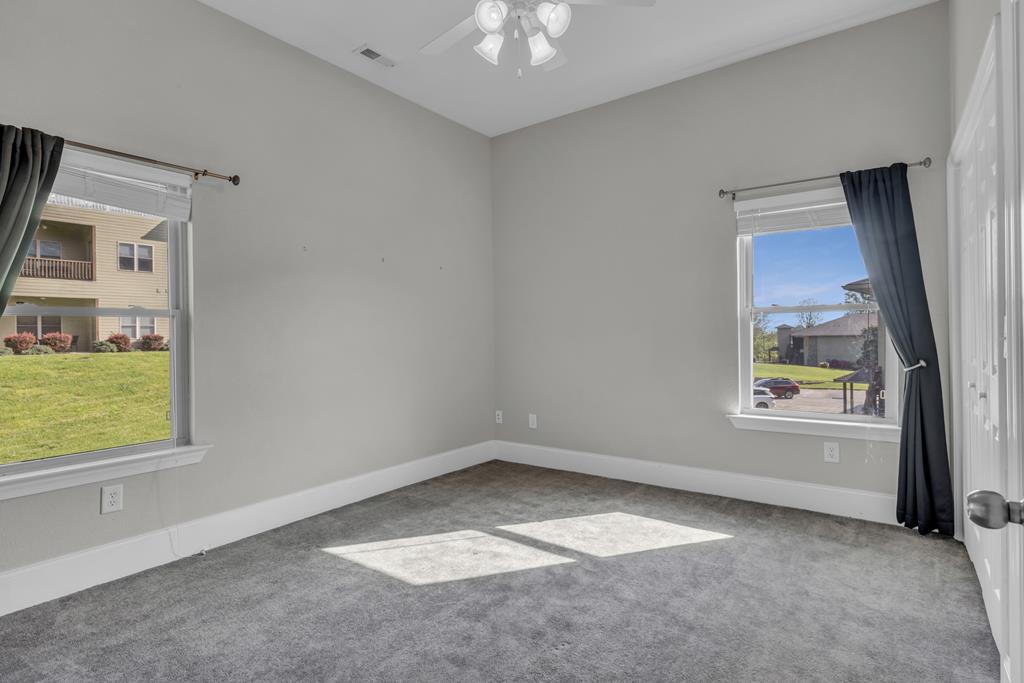 415151 Young Harris Residential