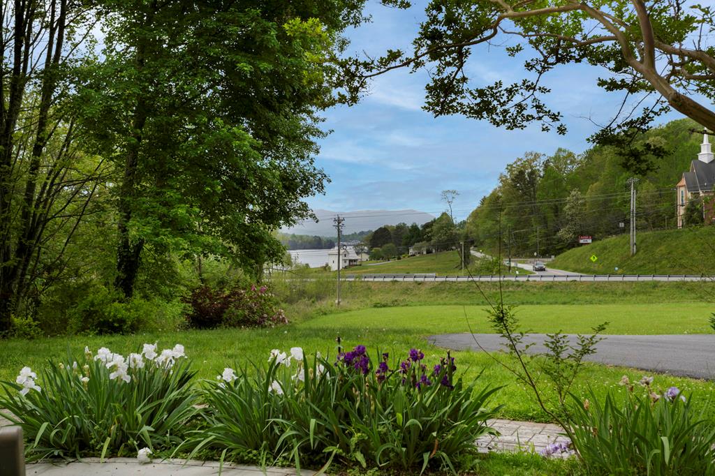 415155 Hayesville Residential