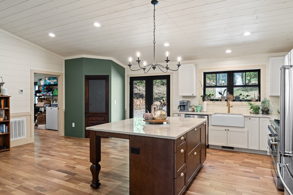 415186 Murphy Residential