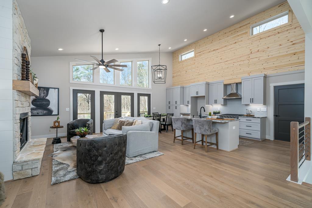 415193 Ellijay Residential