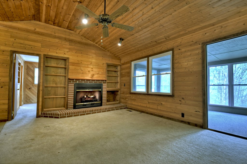 415201 Mineral Bluff Residential