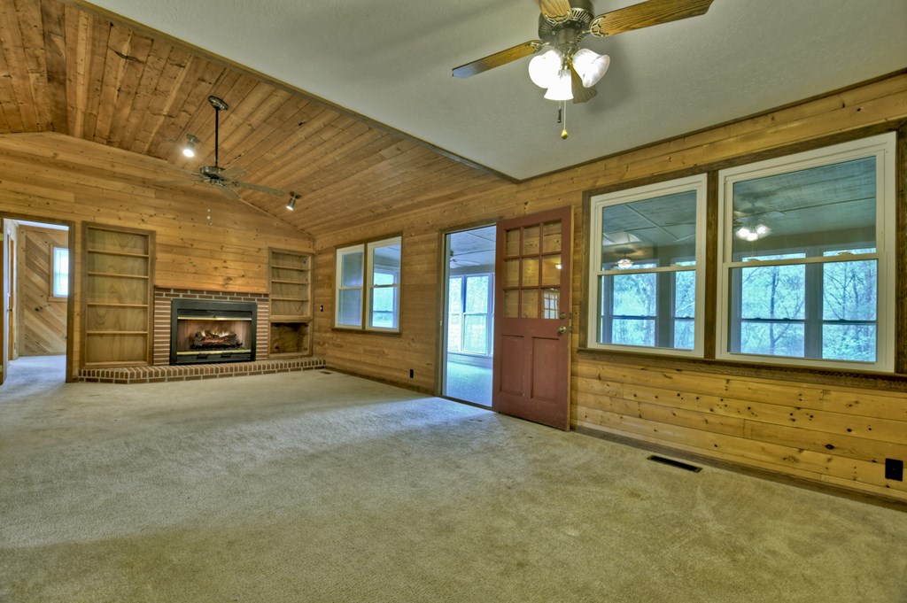 415201 Mineral Bluff Residential