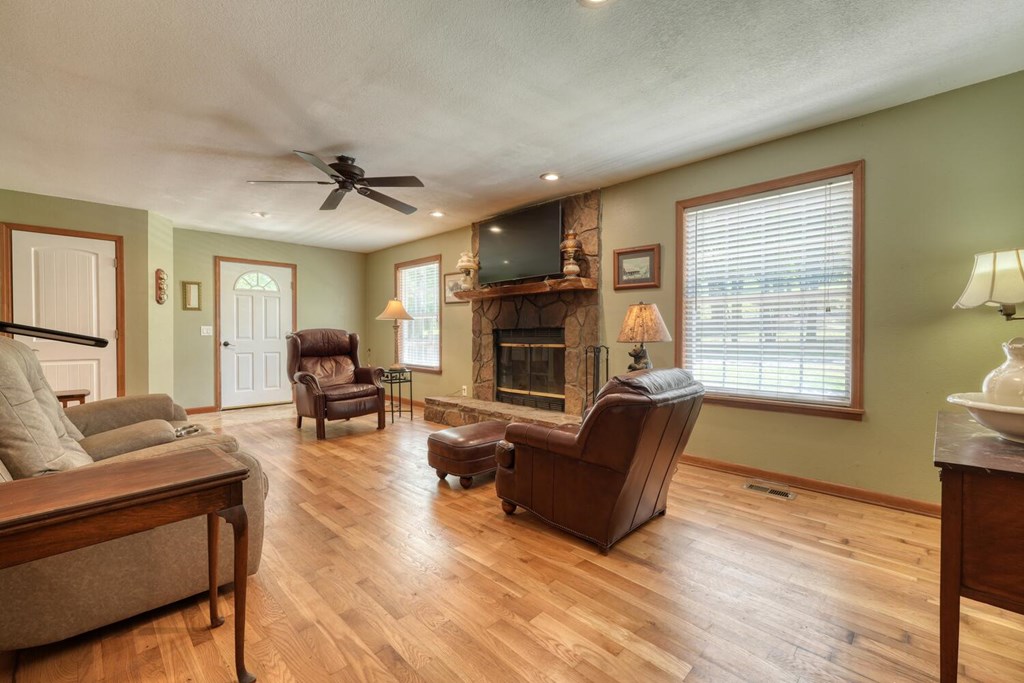 415202 Young Harris Residential