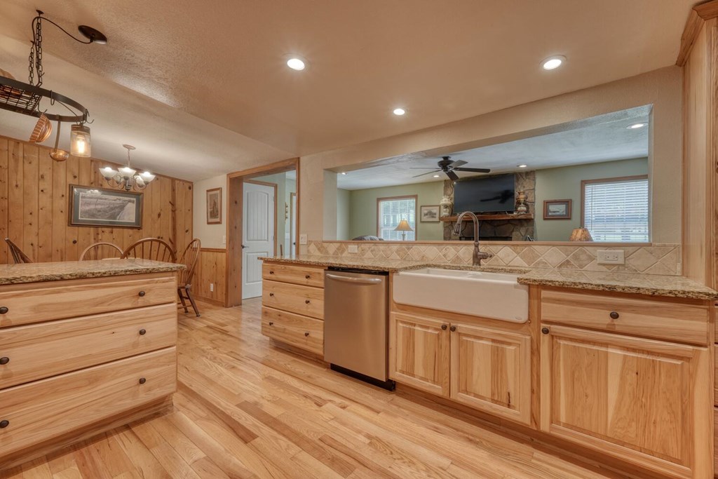 415202 Young Harris Residential