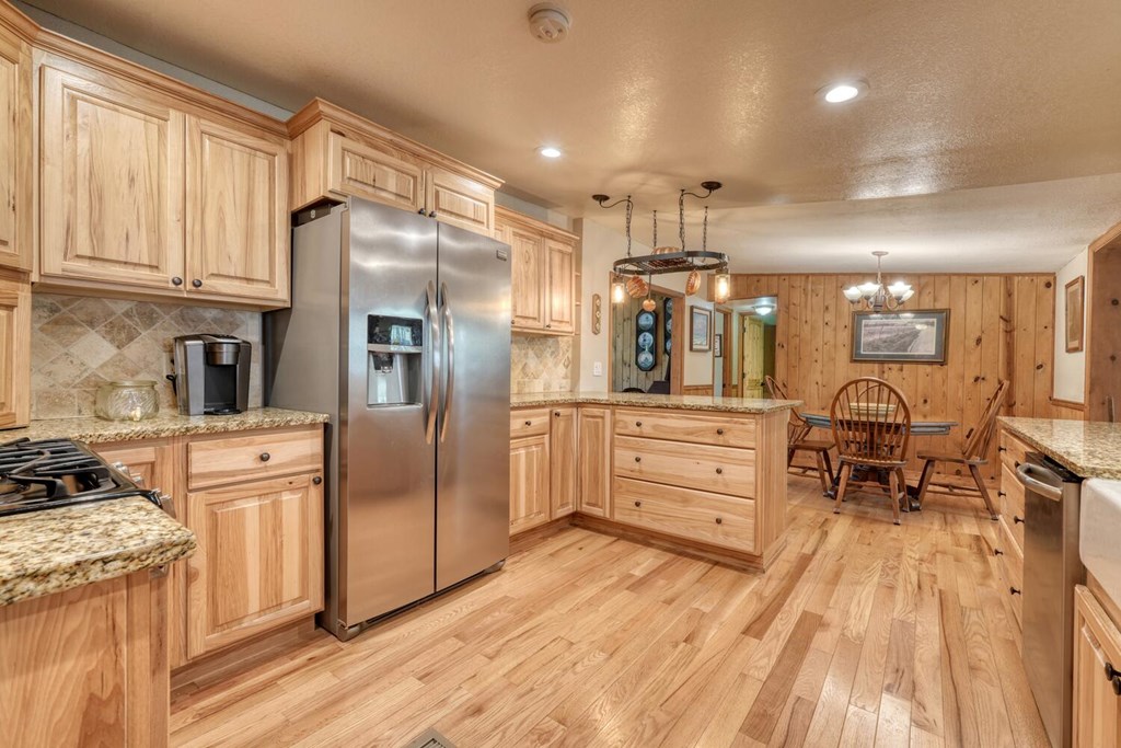 415202 Young Harris Residential
