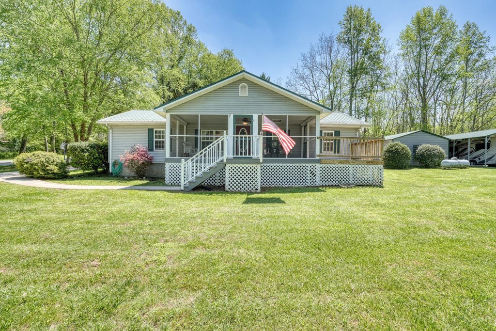 415202 Young Harris Residential