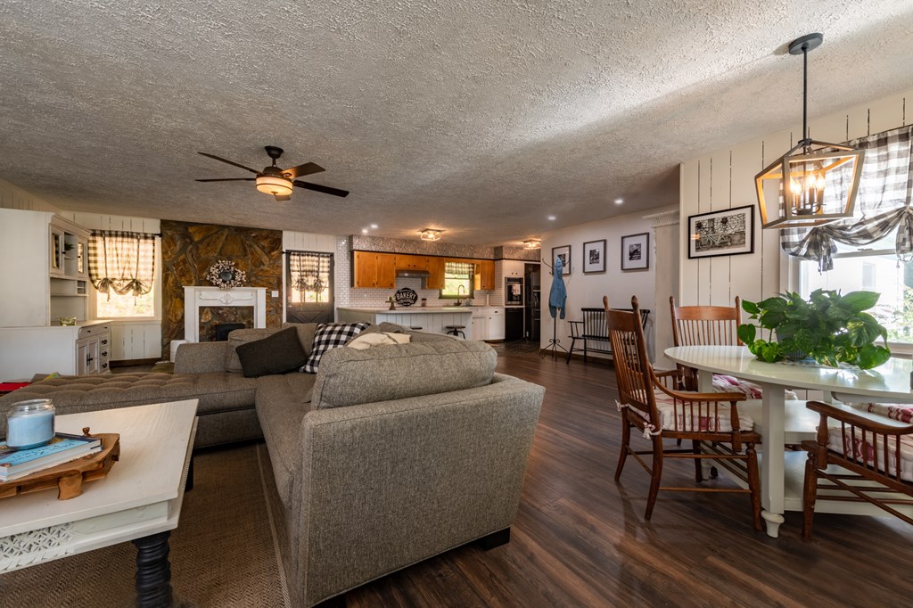 415203 Blue Ridge Residential