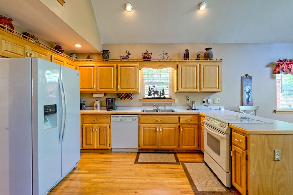 415204 Young Harris Residential