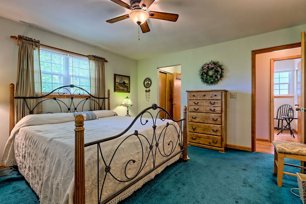 415204 Young Harris Residential