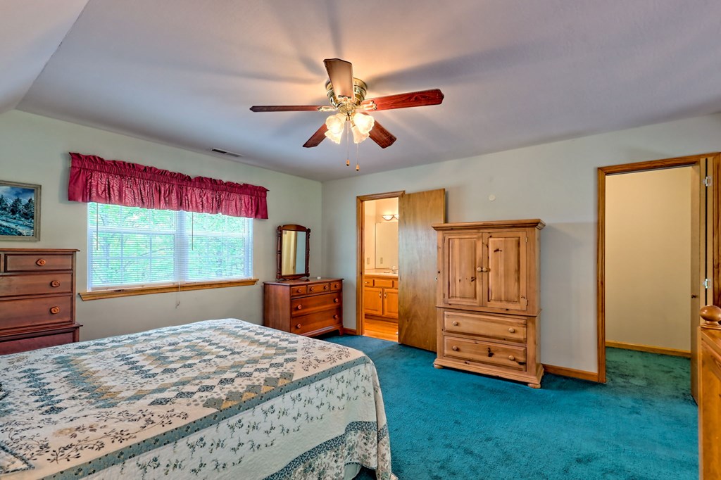 415204 Young Harris Residential