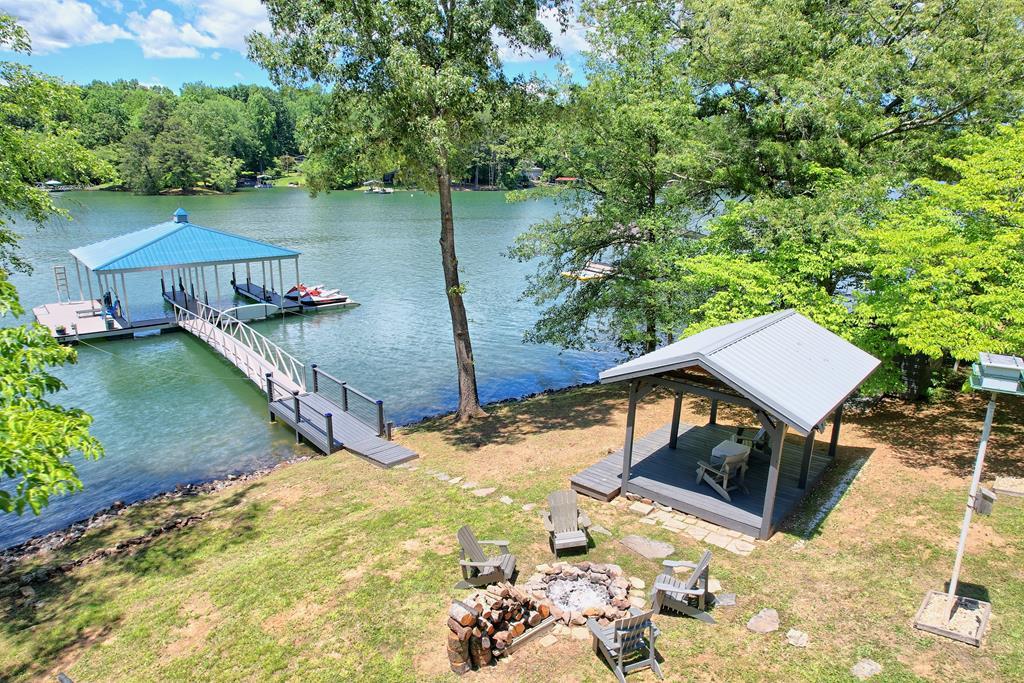 415213 Hayesville 