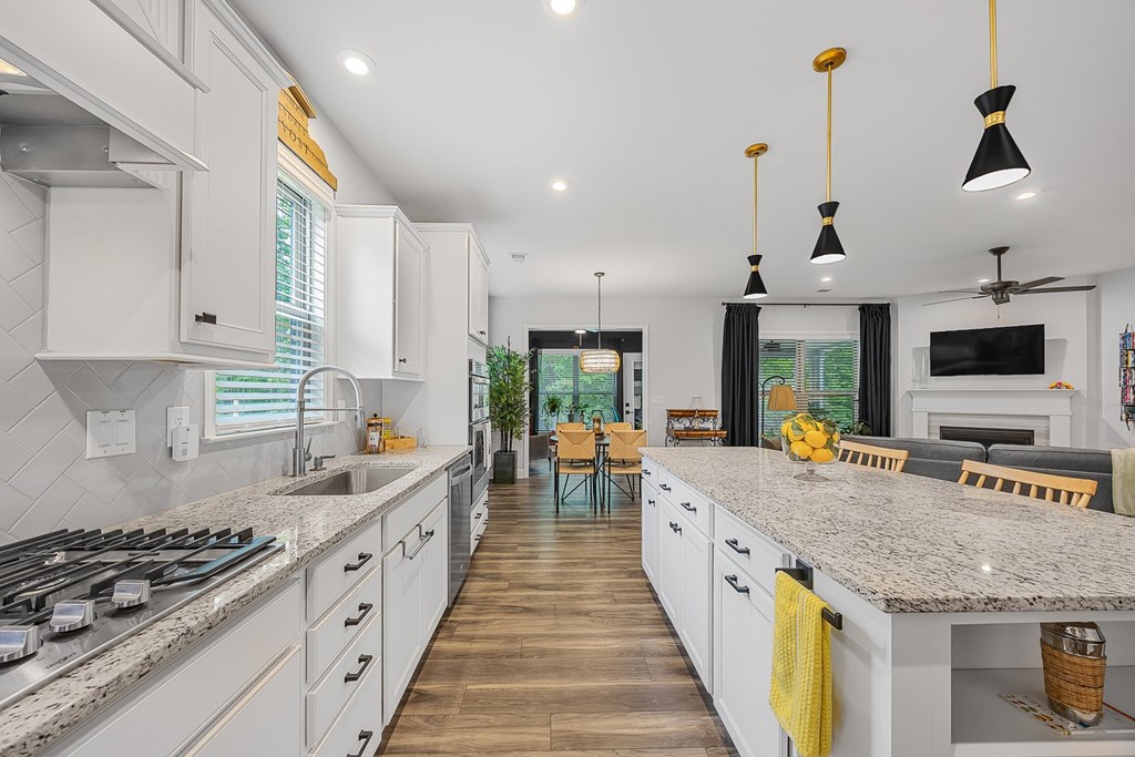 415220 Acworth Residential
