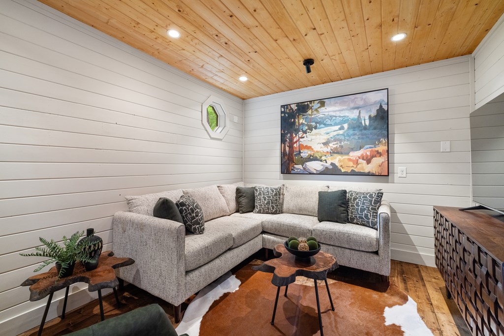 415226 Blue Ridge Residential