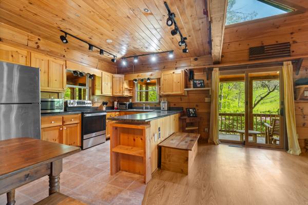 415238 Suches Residential