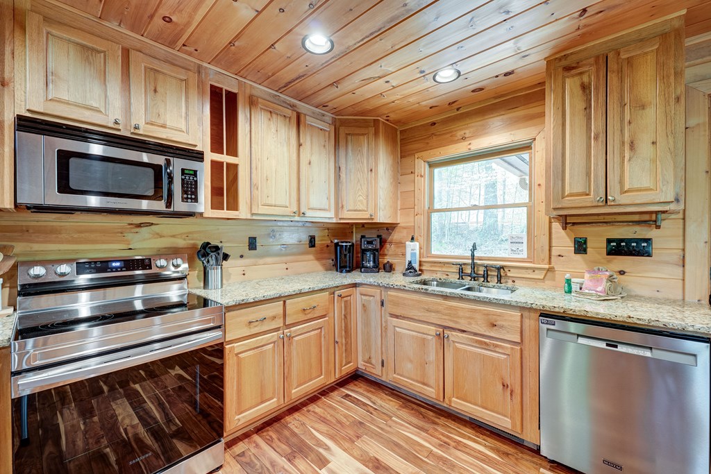 415250 Epworth Residential