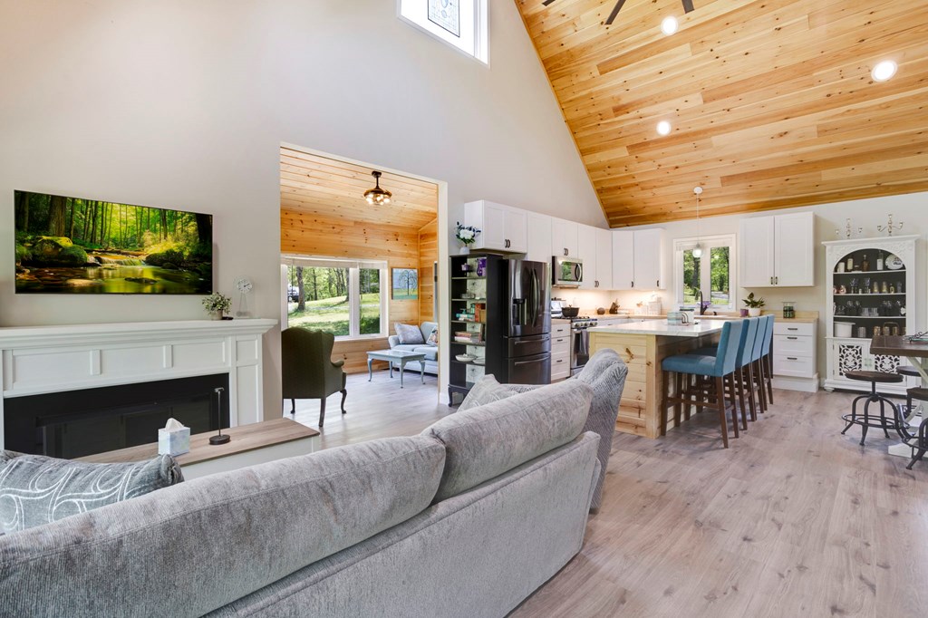 415255 Hiawassee Residential