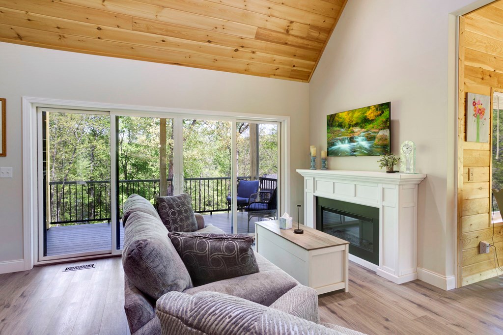 415255 Hiawassee Residential