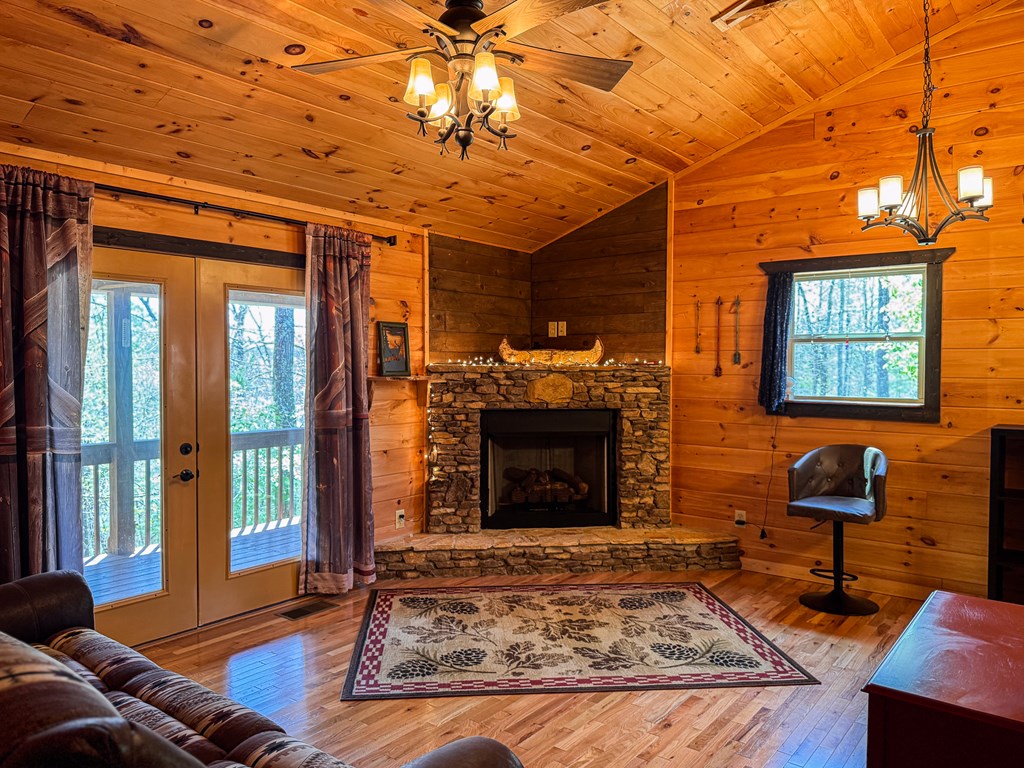 415258 Murphy Residential