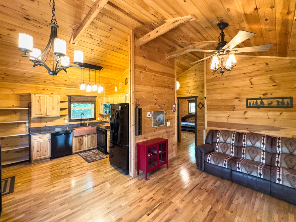 415258 Murphy Residential