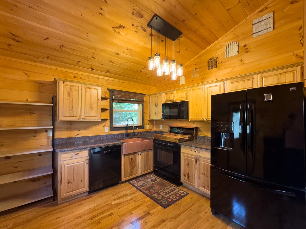 415258 Murphy Residential