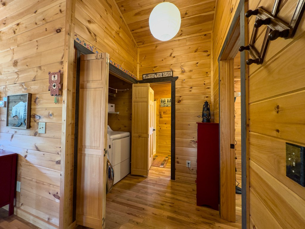 415258 Murphy Residential
