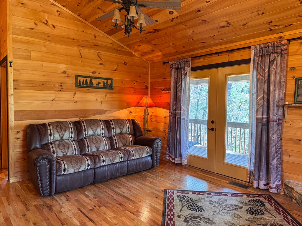 415258 Murphy Residential
