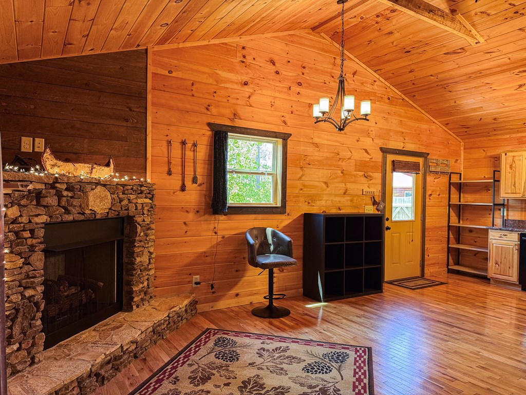 415258 Murphy Residential