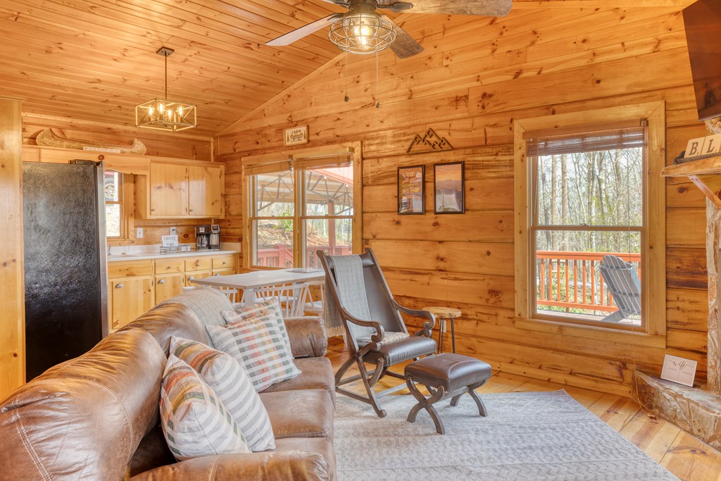 415267 Cherry Log Residential