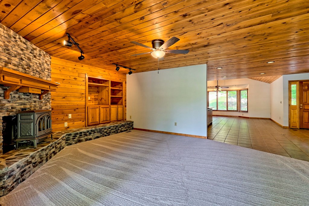 415268 Hiawassee Residential